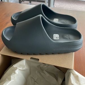 Adidas Yeezy Slide - Grey Size 8